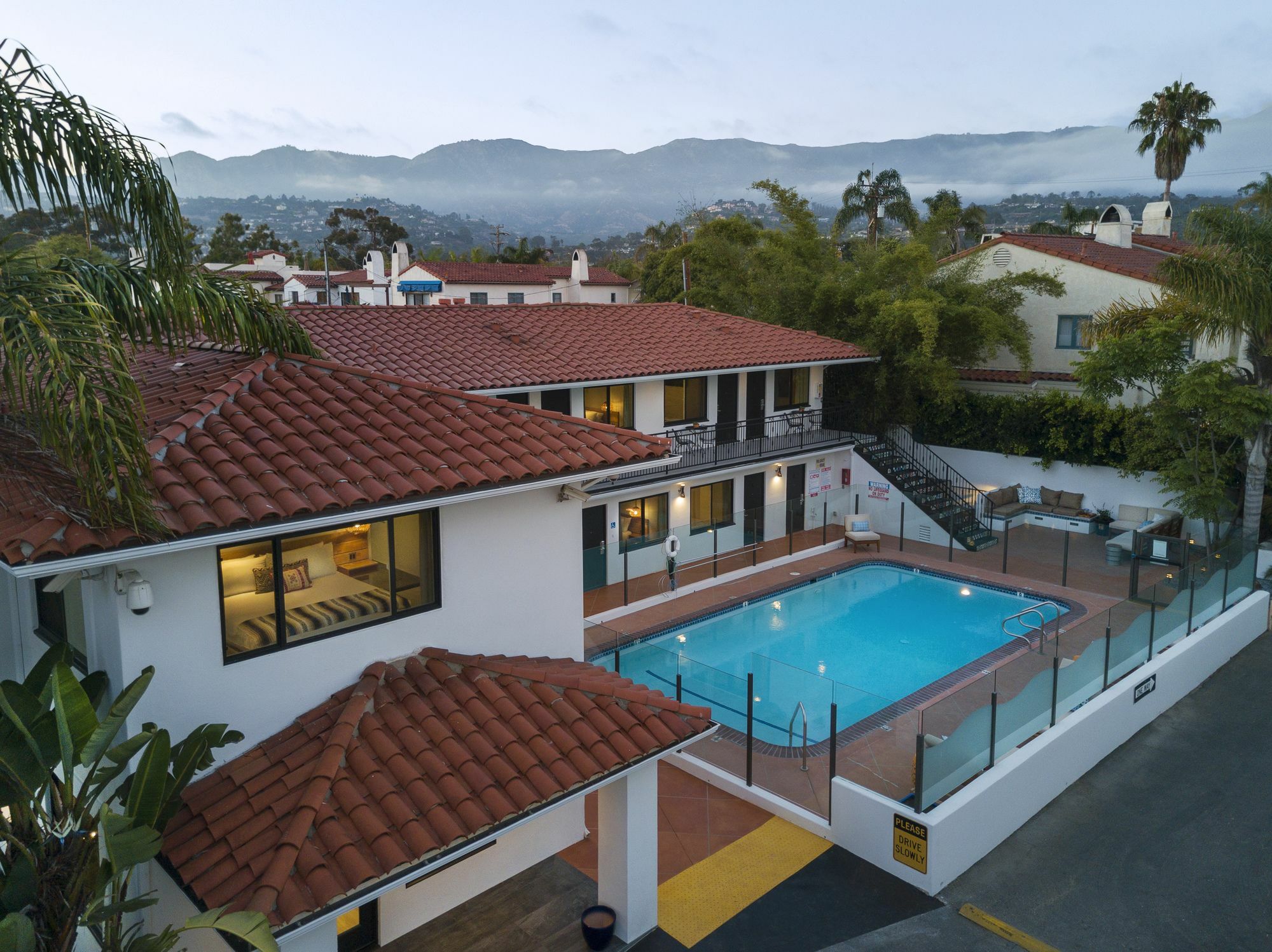 Blue Sands Inn, A Kirkwood Collection Hotel サンタバーバラ エクステリア 写真